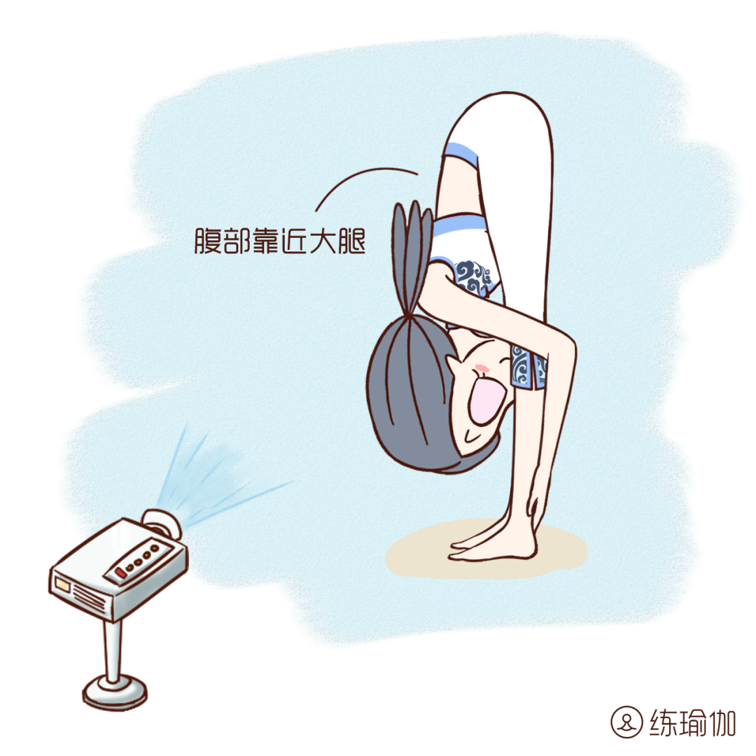 双手抓住脚尖拉伸, 气质会越来越好