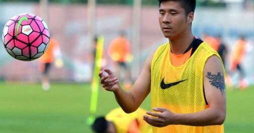 留了一手?赵明剑从大连转会申花新合同暗藏玄机,本人揭开悬念
