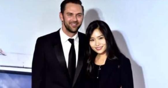 之后,张末认识了第二任丈夫孟丹青,孟丹青出生于韩国,但却是一个十足