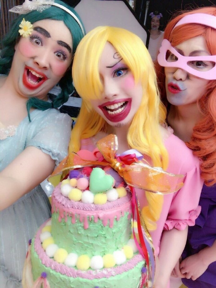 神级海贼王cos山治携人妖王国强势来袭罗宾美出新高度