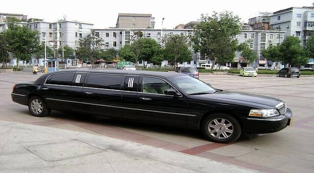 喜欢加长版豪车的土豪哪款适合您?