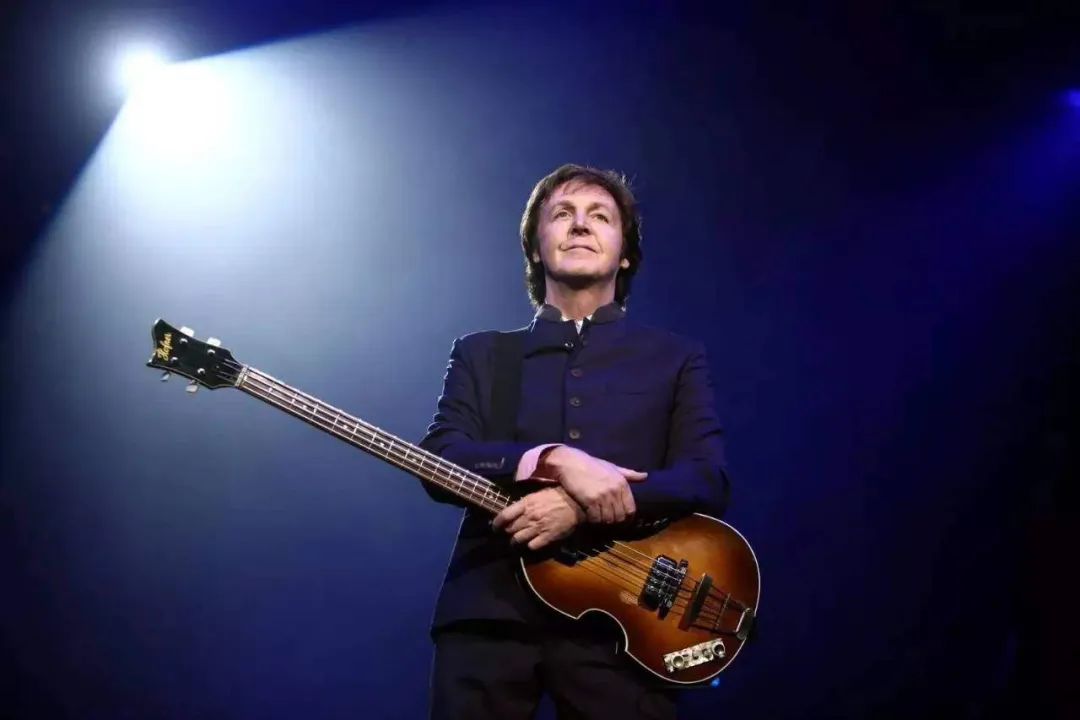 同样参与了live aid的前披头士成员保罗·麦卡特尼paul mccartney;曾