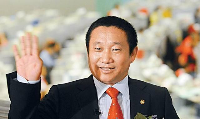 初中肄业14岁的他,借200元开启创业之路,31年时间翻到200亿|刘忠田