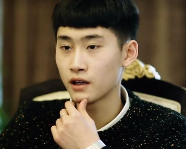 在之前的一期节目当中,有一位去农村参加变形的城市主人公叫做何沛函