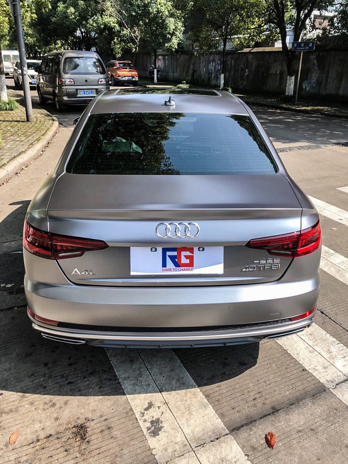 奥迪a4l车身改色电光钛灰 rg瑞集改色膜宁波江北加盟店出品