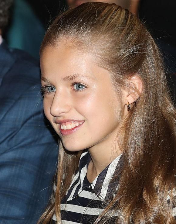 有一种颜值是费利佩六世的女儿,长公主金发碧眼宛如精致洋娃娃