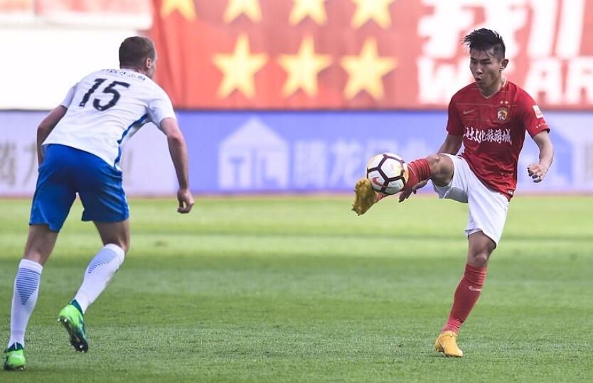 于汉超曾获央视点赞!3次爱心善举曝光:给白血病小球员捐款休闲区蓝鸢梦想 - Www.slyday.coM 于汉超曾获央视点赞!3次爱心善举曝光:给白血病小球员捐款休闲区蓝鸢梦想 - Www.slyday.coM