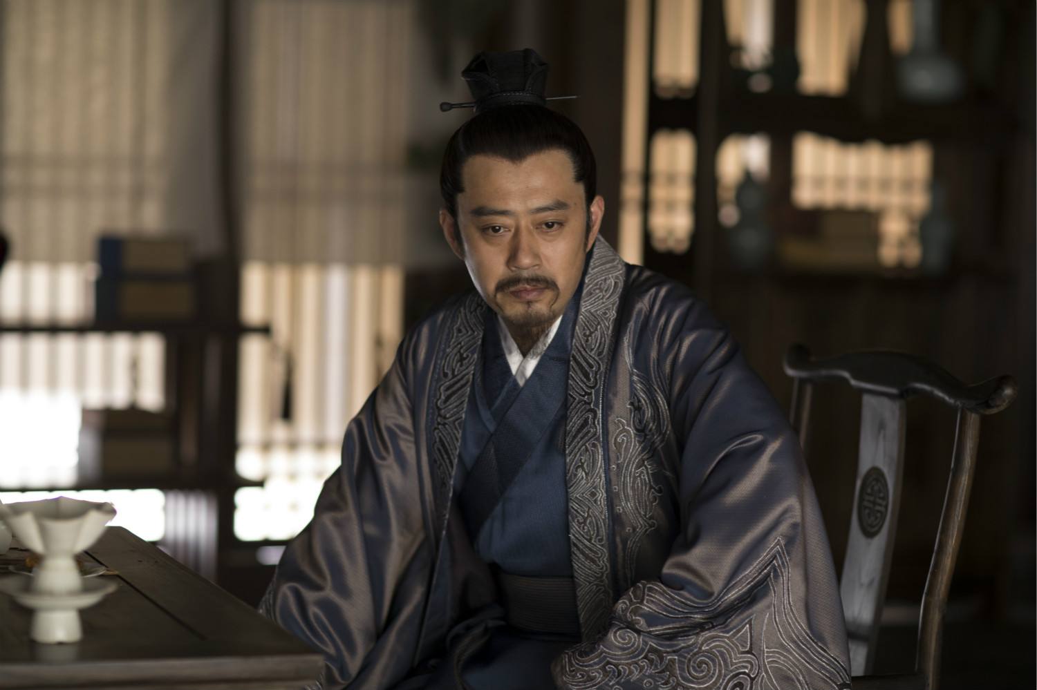 《猎狐》播出两集,王凯表现及格,三位平均50岁的中年男人最出彩