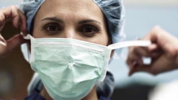 英62岁护士刚隔离完回到抗疫前线,下班就被抢劫威胁整夜辗转难眠休闲区蓝鸢梦想 - Www.slyday.coM 英62岁护士刚隔离完回到抗疫前线,下班就被抢劫威胁整夜辗转难眠休闲区蓝鸢梦想 - Www.slyday.coM