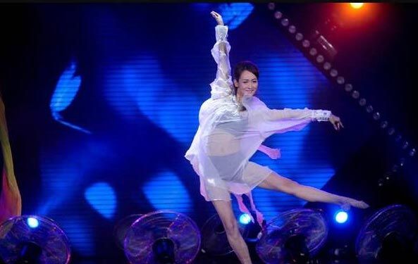 妻子年过30温婉动人,综艺跳舞却受其诟病|博雅|王皓|闫博雅_新浪新闻