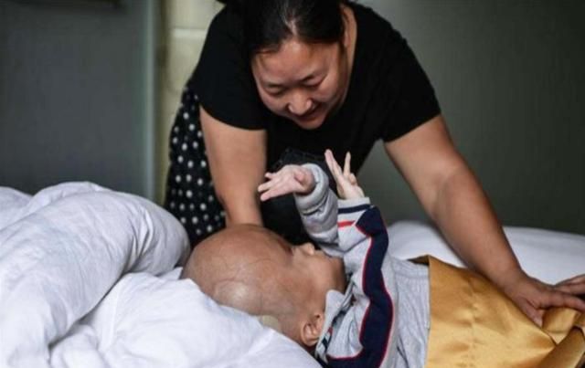喝过三鹿奶粉的孩子,现在咋样了?网友:太戳心了