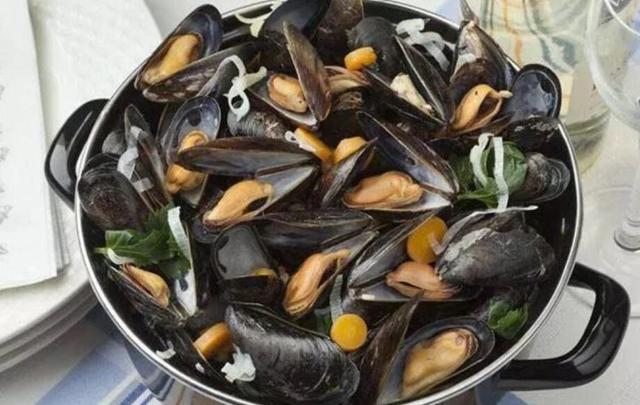 看起来黑黑的不起眼,吃起来鲜美无比,被称为"海中的鸡蛋"