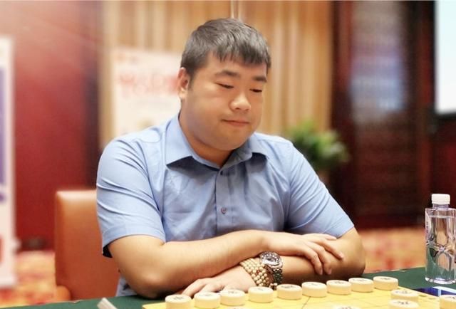 全国象棋大赛发生惊奇事件,车炮输给了车士象全,特级大师下的|申鹏