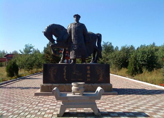 僧格林沁为什么要选择在八里桥开阔地和英法联军开战呢?