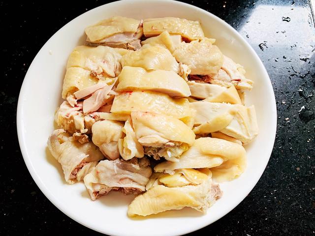 【凉拌麻辣姜丝鸡】的做法 配方,夏天非常爽口,轻松做出的美味