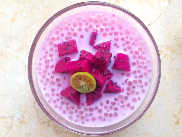 红心火龙果【牛奶西米露】的做法 配方,很清爽,口感超棒的!