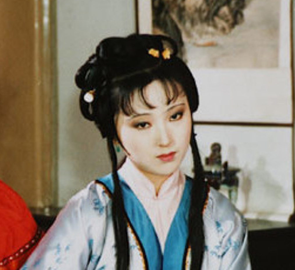 史湘云夸赞薛宝琴的待遇背后深藏的却是对林黛玉的体恤