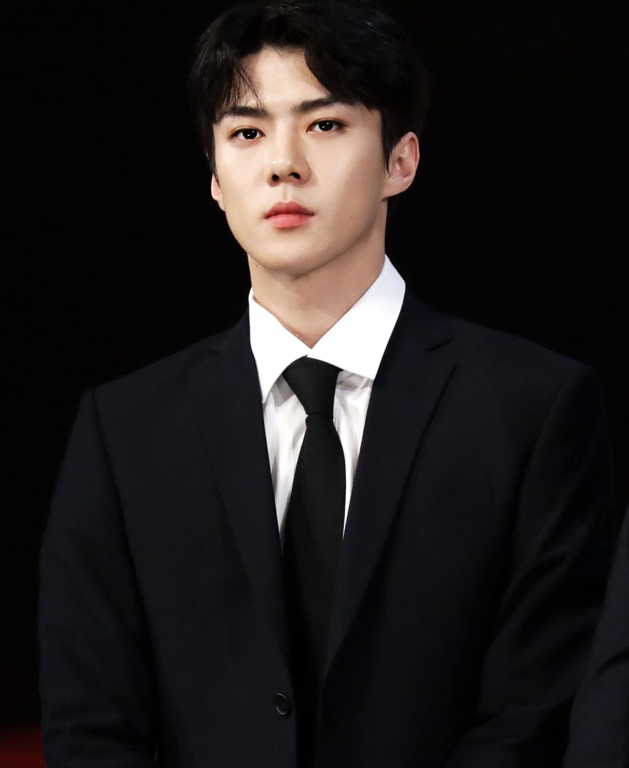 追了吴世勋三条街,把做志愿者的罗渽民"拐走"