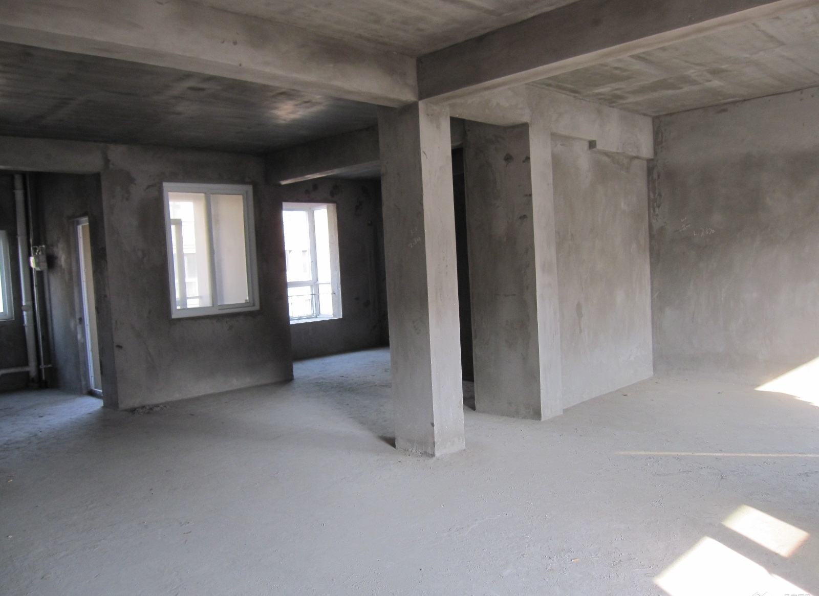 买房选毛坯房还是精装房更划算一听师傅的话我就后悔没早察觉