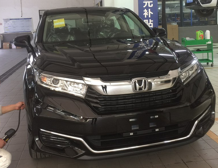 2020款本田冠道陆续到店,奥夫特黑色车身很大方,配悬架软硬调节