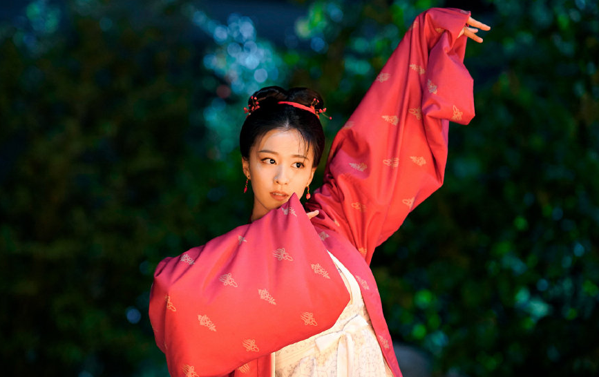 清平乐:张妼晗为爱绝食,嫉妒兰苕立下早逝flag!贾教习偏心助攻