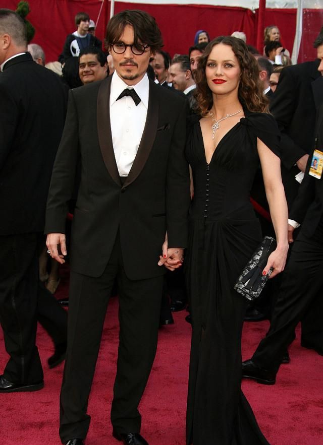 约翰尼·德普对凡妮莎·帕拉迪丝一见钟情,可惜以友谊结束!