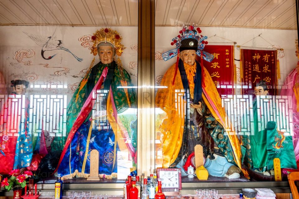 河北邯郸磁县天子冢上神仙爱喝酒各种香型高中低度白酒全有