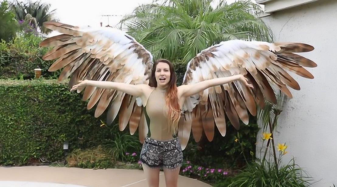 人类如果植入翅膀,可以飞翔吗?女子花100万用自己做实验