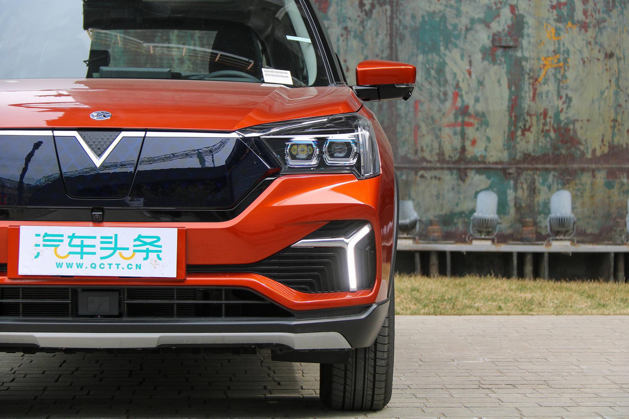 用合资品牌的方式而来,试驾东风启辰t60ev