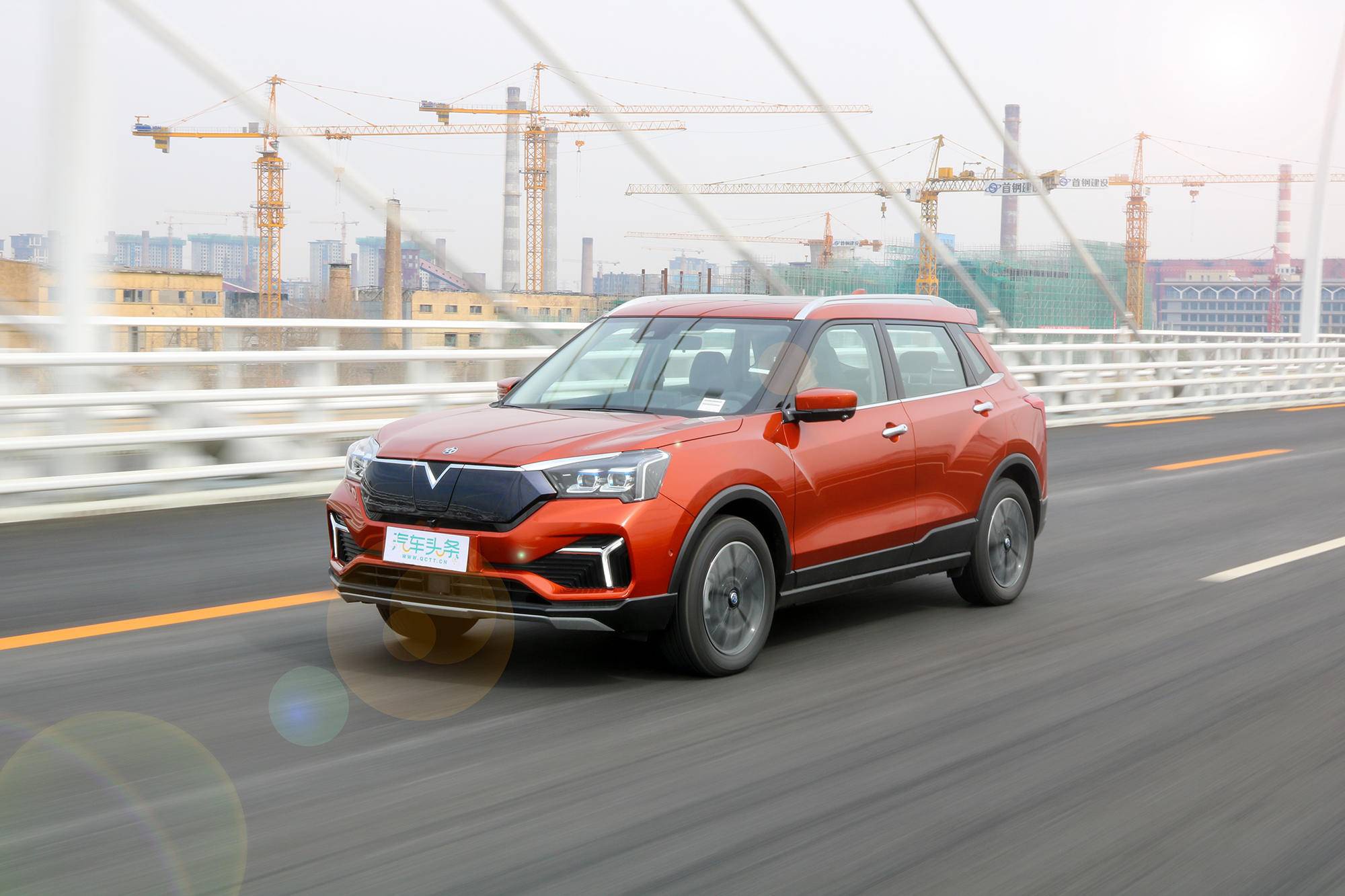 用合资品牌的方式而来,试驾东风启辰t60ev