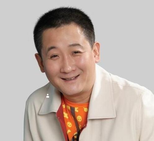 香港梁天87岁去世一生未婚60岁北京梁天妻子貌美如花儿子是学霸