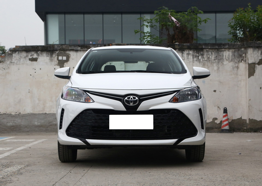 6万出头的日系车,能遮风挡雨,每公里油耗3毛,适合日常的代步