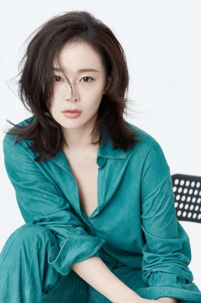 《我是余欢水》:她是魏总眼中的棋子,演艺路上还差点机遇