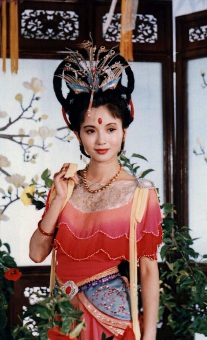 红楼梦：“绛珠草”究竟为何物？答案就在潇湘馆|黛玉_新浪新闻