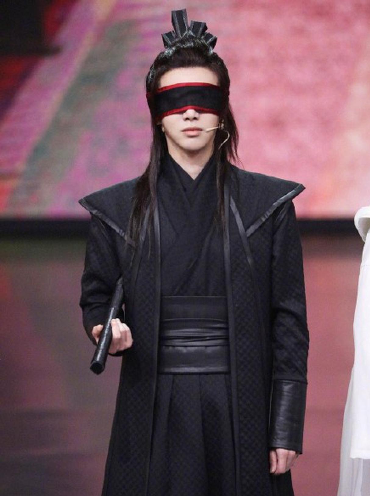 王牌家族cos庆余年华晨宇版五竹帅气沈腾版陈萍萍眼妆抢镜