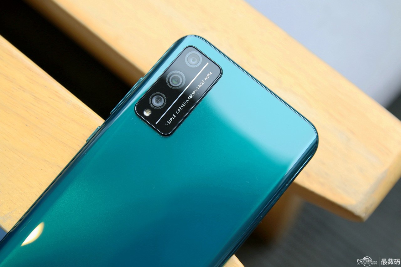 不可多得的轻薄机身,荣耀play4t pro登顶千元霸主我看行