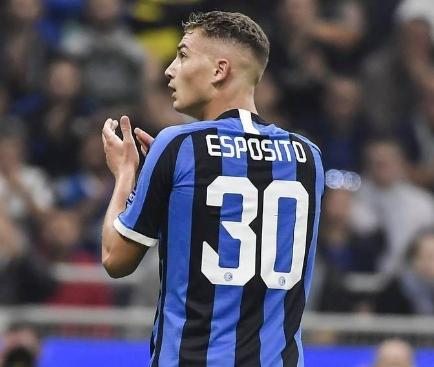 后悔吗伊卡尔迪急着找下家张康阳展现强硬态度名宿再提建议