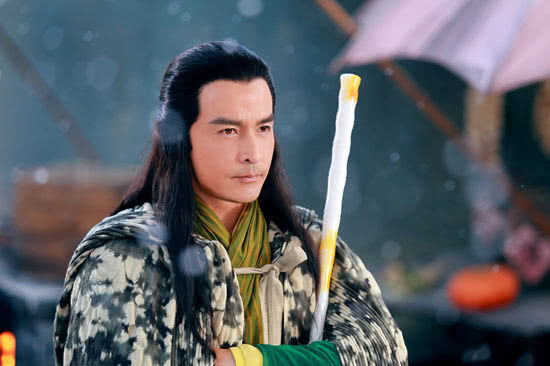 如今李铭顺已经是4岁儿子的爸了,他的白头发多了些,看起来有一点点显