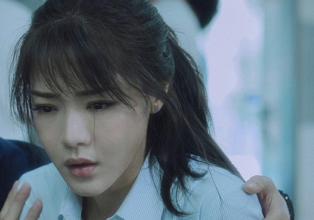 《猎狐》于小卉坏事败露,在和夏远的婚礼上被抓走