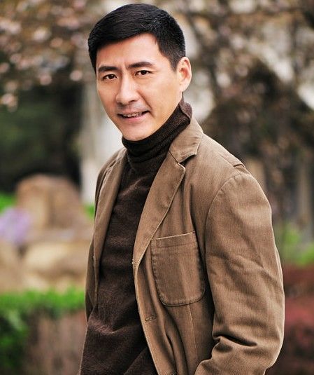 43岁癌症去世,瞒着丈夫女儿9年,葬礼的时候几百人,许晴涕泗滂沱