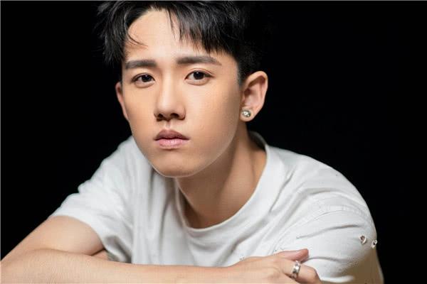 《致我们甜甜的小美满》或许会成为赵乾乾校园甜爱三部曲的败笔?