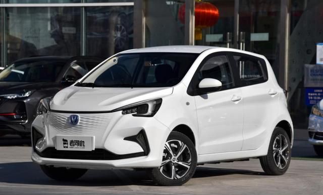 长安版"smart"正式上市,配s级内饰仅6.98万