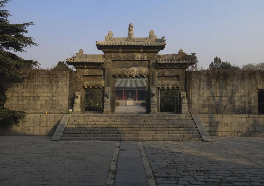 河南有座明代藩王陵园规制超过了朱元璋,堪称史上罕见的逾制陵寝