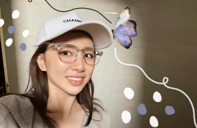 体操女神嫁1米58冠军老公,腿齐丈夫腰,如今28岁依然貌美|周捷|邹凯