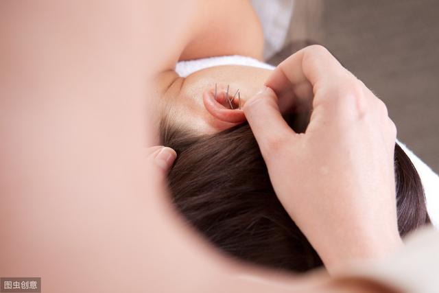 这样揉耳朵,等于给全身做了一套"养生操"