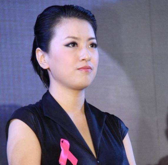 她在《让子弹飞》里几十秒镜头,意外走红,成为众人遐想的对象|赵铭|让