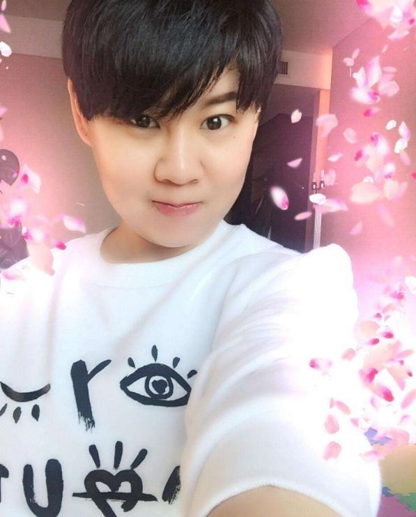 还记得小沈阳妻子沈春阳吗?如今瘦下去之后,仿佛变了一个人
