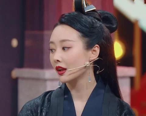 肖战现身王牌对王牌得知出场方式网友忍不住回放了几遍