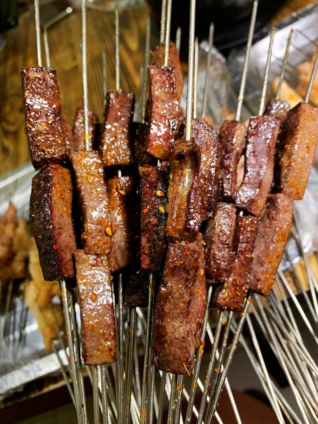 明星沈腾都来撸过串的烧烤店,长春汽车厂开分店了,你来过吗