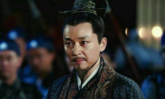 这位明星27岁结婚,49岁的时候和孩子同台演出,如今儿女双全